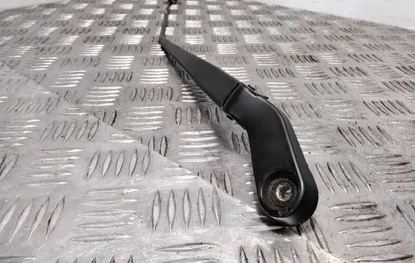 Volkswagen Polo IV 9N3 Front wiper blade arm 6Q1955410C