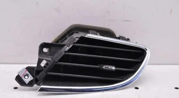 Opel Mokka X Dashboard air vent grill cover trim 42524489