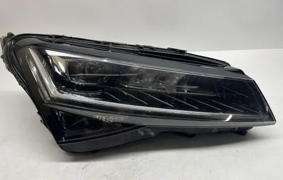 Skoda Superb B5 (3U) Headlight/headlamp 3V1941016D
