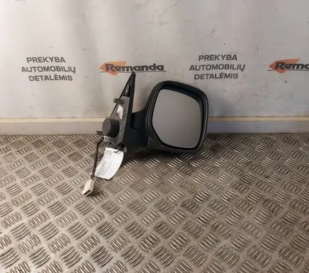 Citroen Berlingo Front door electric wing mirror 