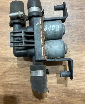 BMW 5 F10 F11 Coolant heater control valve 6910544 11474 100902