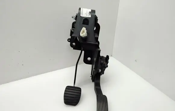 Renault Master III Pedal assembly 465104099R 180101626R 070108