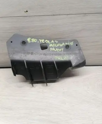 Tesla Model 3 Front bumper mounting bracket 108416900B 1084169
