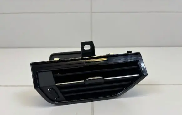 Audi Q3 F3 Rear air vent grill 83B.820.902