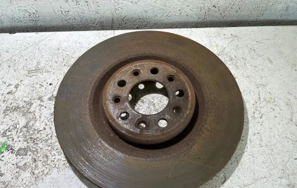 Jeep Cherokee Front brake disc