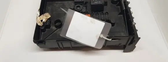 Volkswagen Touran I Fuse module 1K0937125A