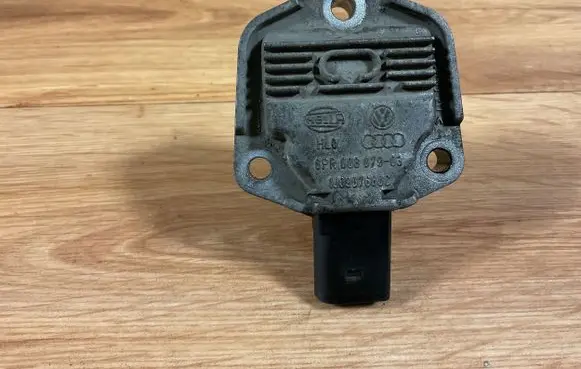 Volkswagen PASSAT B6 Oil level sensor 1J0907660C 6PR00887903