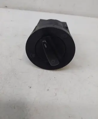 Volkswagen Golf IV Light switch 1C0941531