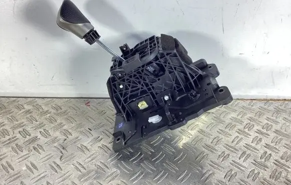 Lexus RC Gear shifter/selector