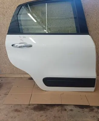 Fiat 500L Rear door 121212