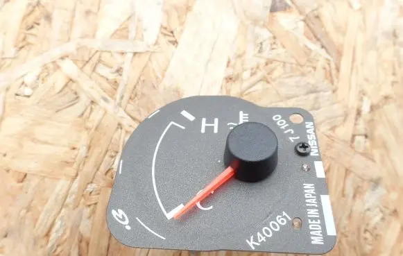 Speedometer (instrument cluster)