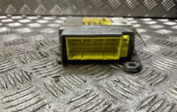 Toyota Yaris Airbag control unit/module 212986107