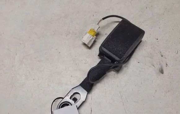 Citroen C4 I Front seatbelt buckle