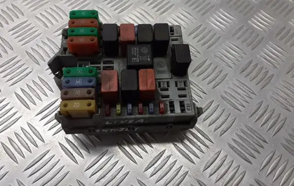 Fiat Linea Fuse box cover 51815382