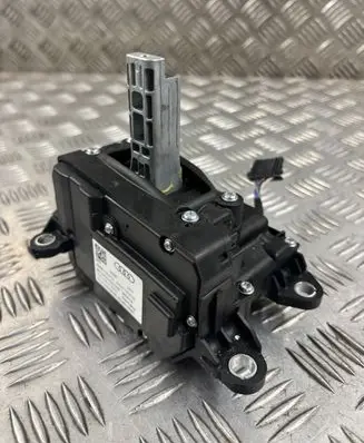Audi Q7 4M Gear shifter/selector 4M2713041D