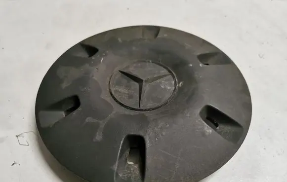 Mercedes-Benz Sprinter W906 R16 wheel hub/cap/trim A9064010025