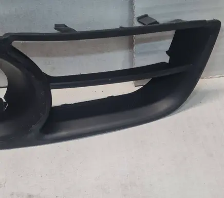 Toyota Corolla E120 E130 Front fog light trim/grill 5212802120
