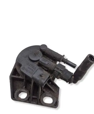 Volvo V70 Fuel filter housing 8616848 V660100
