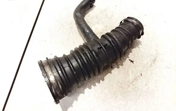 Volvo V50 Air intake hose/pipe 3m519a673m 3m51-9a673m