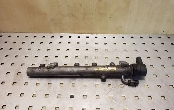 Mercedes-Benz E W211 Fuel main line pipe A6420700495002