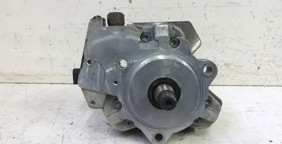 BMW 5 E60 E61 Fuel injection high pressure pump 0445010146