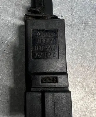 Audi A3 S3 8L Clutch pedal sensor 1H0MW0927189D