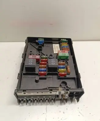 Volkswagen Golf VI Fuse module 1K0937125C 01718307
