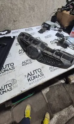 Toyota Aygo AB10 Front bumper upper radiator grill 531110H010