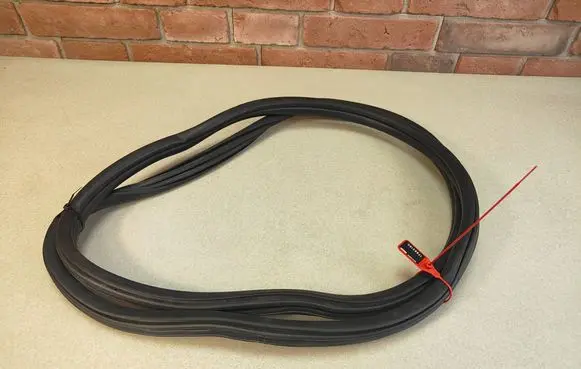BMW 1 F20 F21 Front door rubber seal 7320394