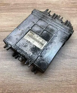 Renault Scenic I Engine control unit/module ECU 7700109621 0281001809 Used