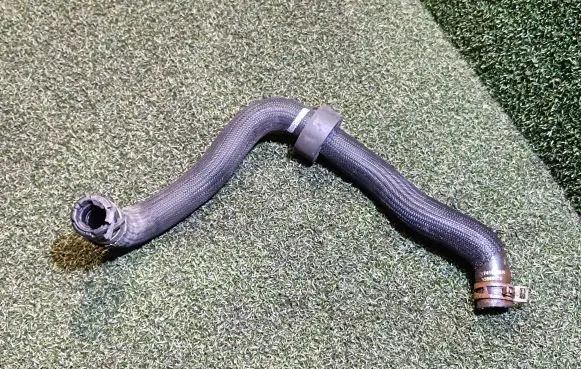 Opel Vivaro Engine coolant pipe/hose 217416968R 93866075