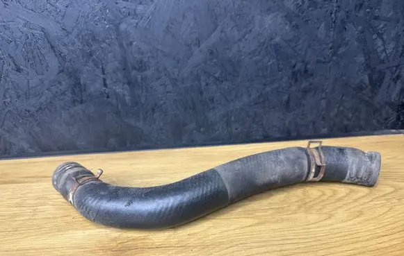 Toyota Avensis T250 Engine coolant pipe/hose