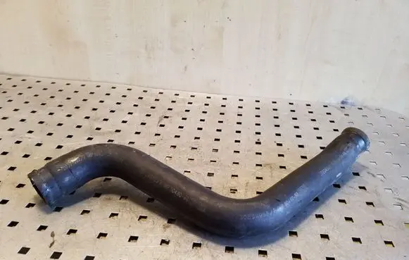 Volvo S40, V40 Engine coolant pipe/hose 30804965