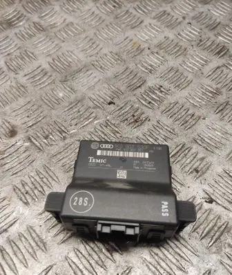 Skoda Octavia Mk2 (1Z) Gateway control module 1K0907530F