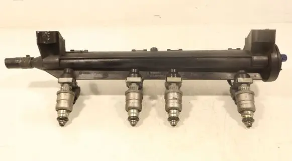 Seat Altea Fuel main line pipe 06A133317