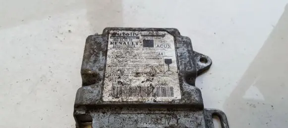Renault Scenic I Airbag control unit/module 8200117652A 600639500