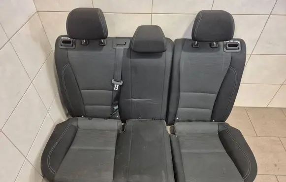 Hyundai i30 Second row seats 
