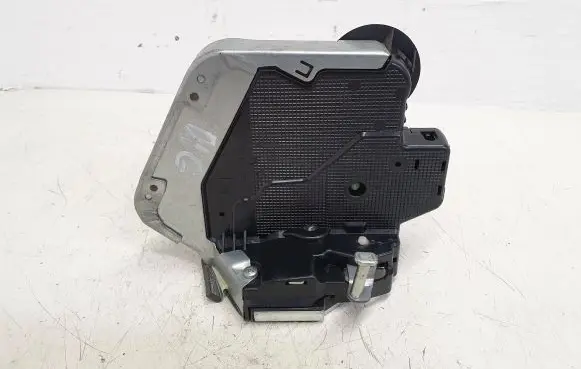 Lexus IS 220D-250-350 Rear door lock 0F1702 A046693