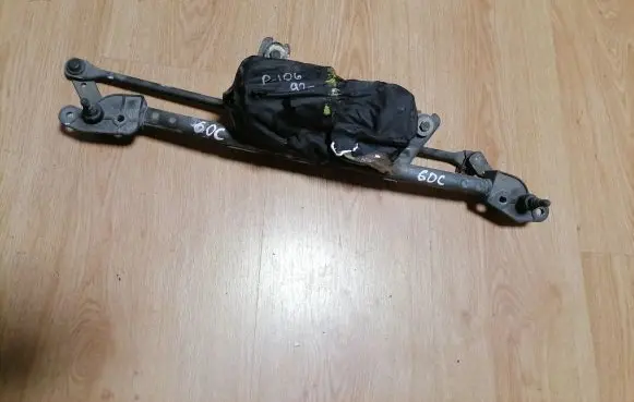 Peugeot 106 Front wiper linkage and motor 186365 186361