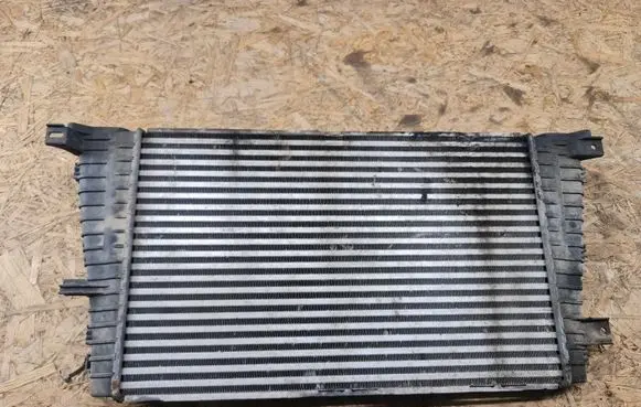 Opel Zafira B Intercooler radiator