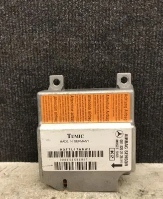 Mercedes-Benz Sprinter W901 W902 W903 W904 Airbag control unit/module 0018202126 MRSZ29169 H3T7L17ABW1