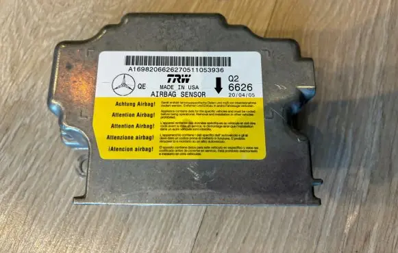 Mercedes-Benz B W245 Airbag control unit/module A1698206626 1698206626