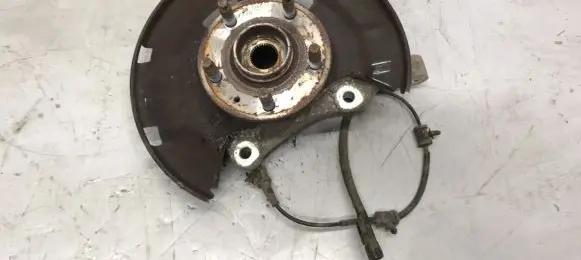 Opel Astra J Front wheel hub 13502828 133244557