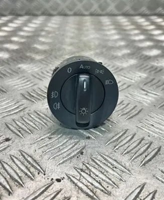 Volkswagen Golf V Light switch 1K0941431AS