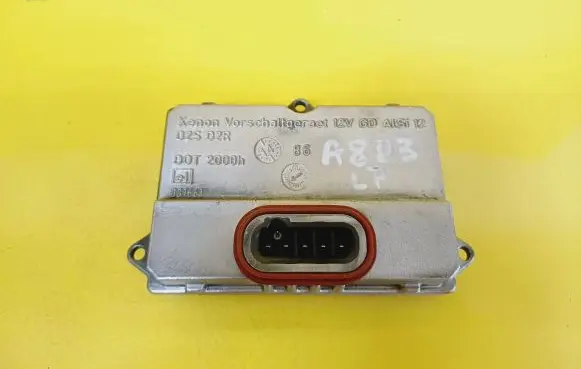Audi A8 S8 D3 4E Voltage converter/converter module 5DV008290-00