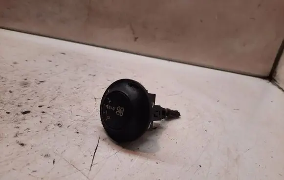 Interior fan control switch
