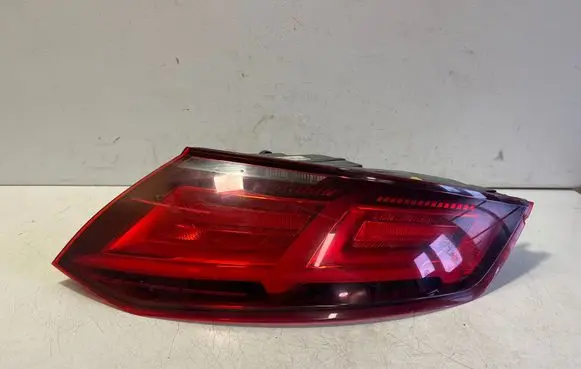 Audi TT TTS RS Mk3 8S Rear/tail lights 8S0945096E