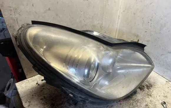 Mercedes-Benz CLS C219 Headlight/headlamp A0028206026