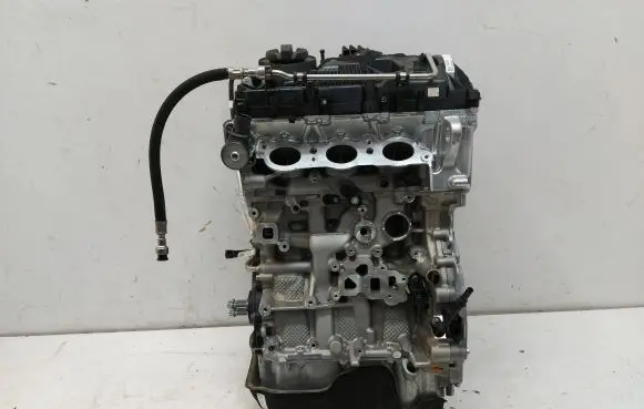 BMW 1 F40 Engine b38a15m1