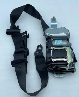 Mercedes-Benz E W212 Front seatbelt A2128607585